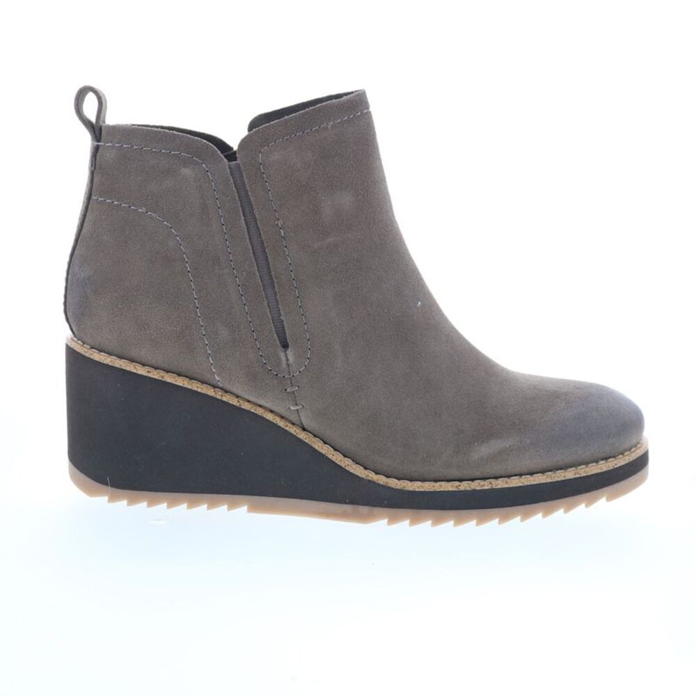 Sofft Womens Emeree Gray Boots (NWT)